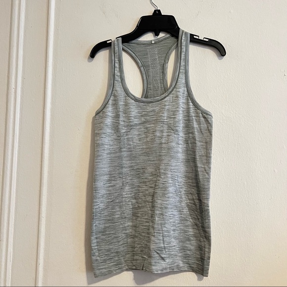 Lululemon Run: Swiftly Tech Racerback Green size 6 - Picture 11 of 12